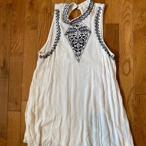 Black white designed top